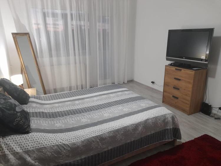 New 33 Lägenhet Bacău Exteriör bild