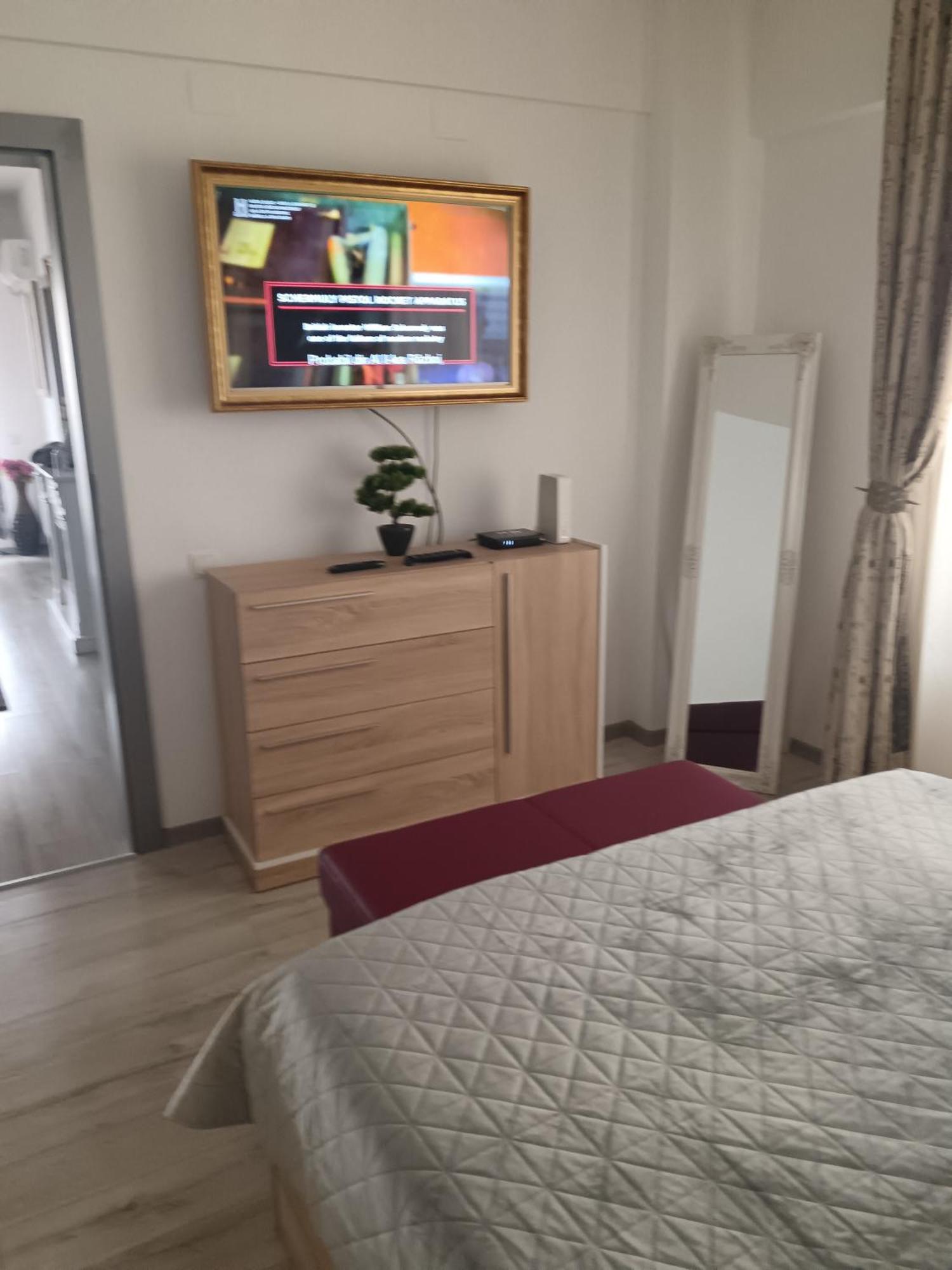 New 33 Lägenhet Bacău Exteriör bild