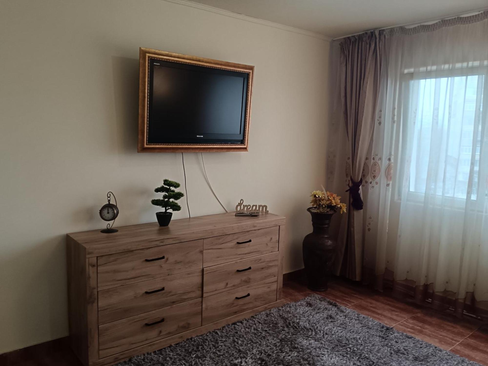 New 33 Lägenhet Bacău Exteriör bild